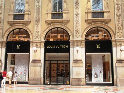 louis vuitton store in italy